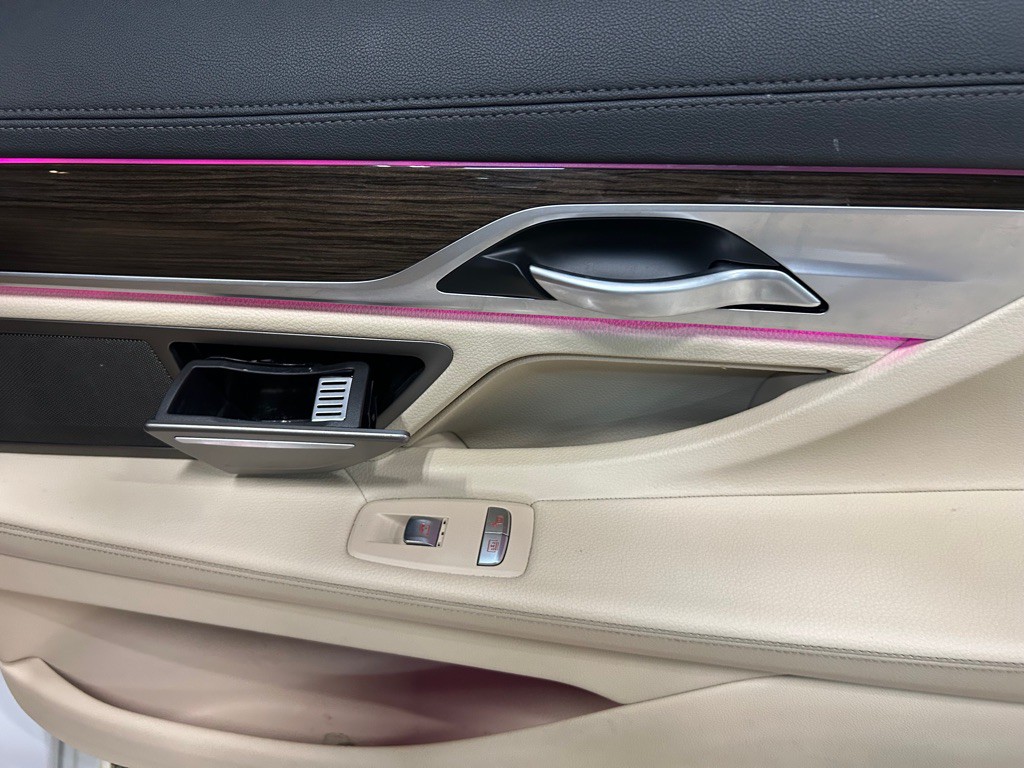 2020 BMW 7 Series Image 41