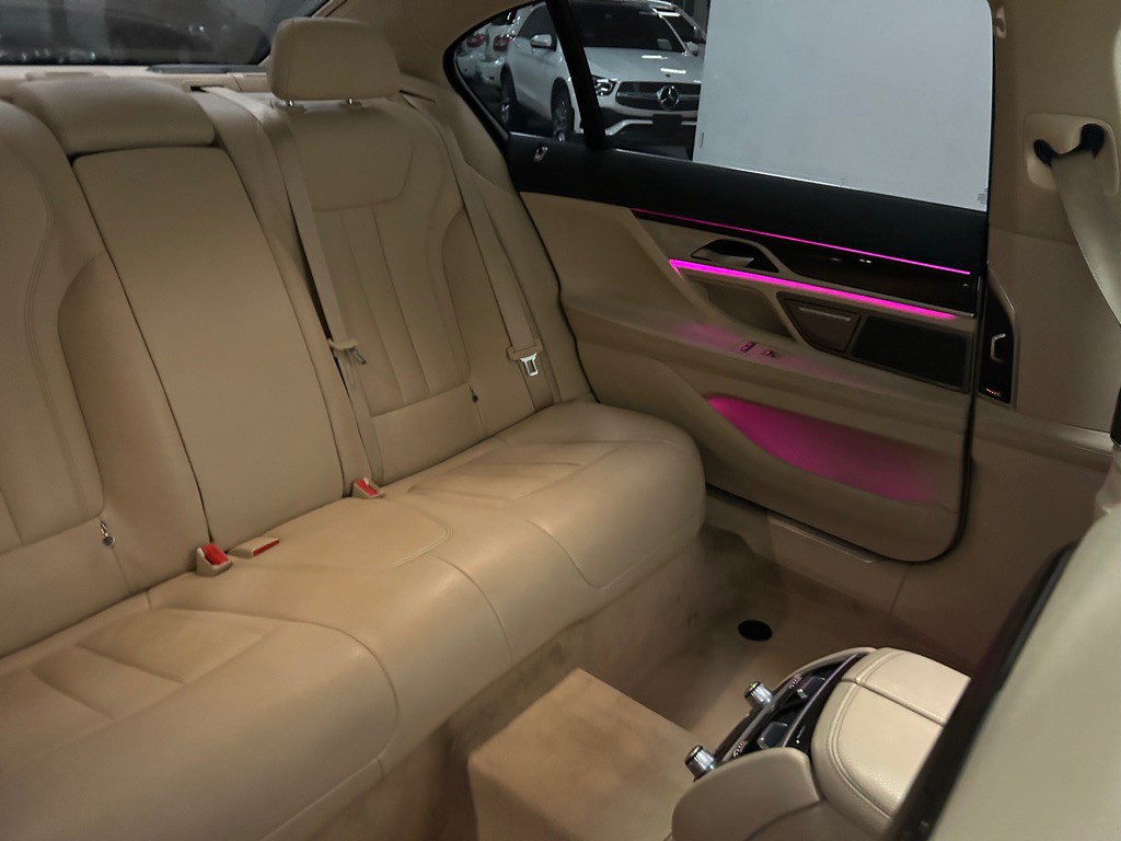 2020 BMW 7 Series Image 43