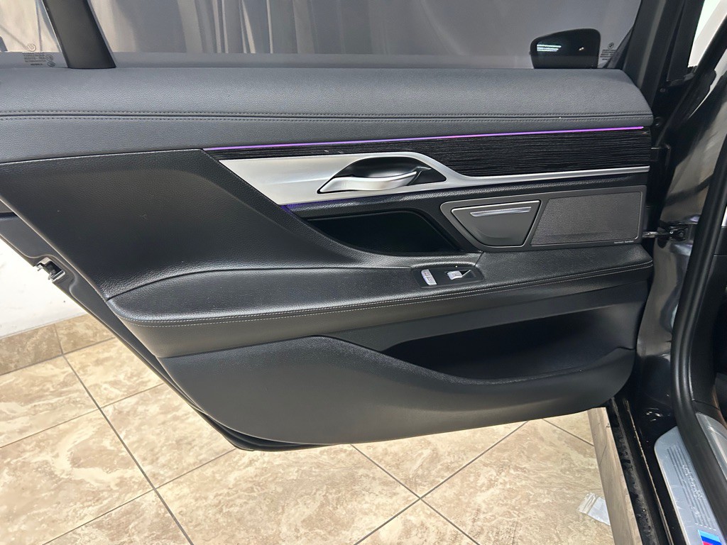 2019 BMW 7 Series Image 38