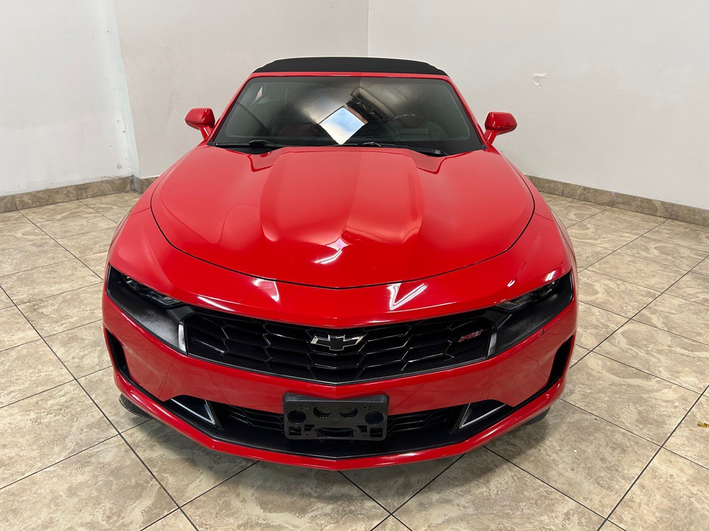 2019 Chevrolet Camaro Image 2