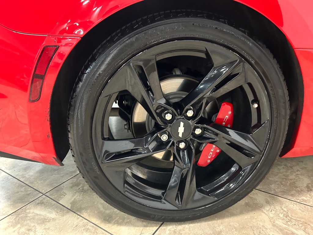 2019 Chevrolet Camaro Image 11
