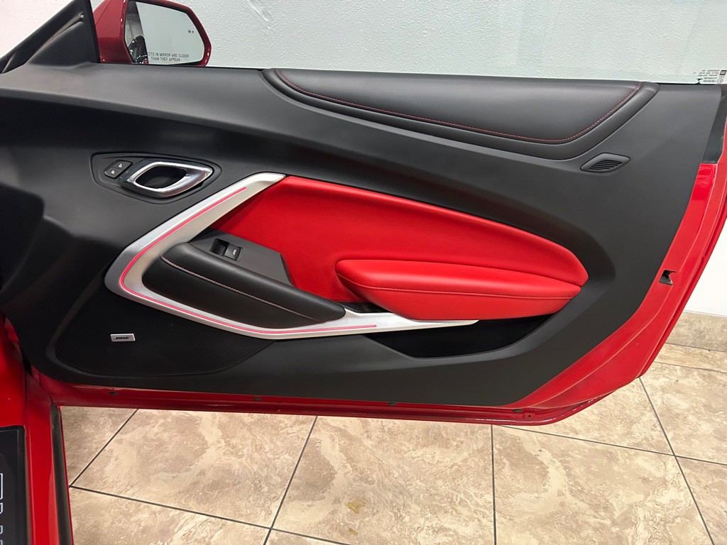 2019 Chevrolet Camaro Image 25