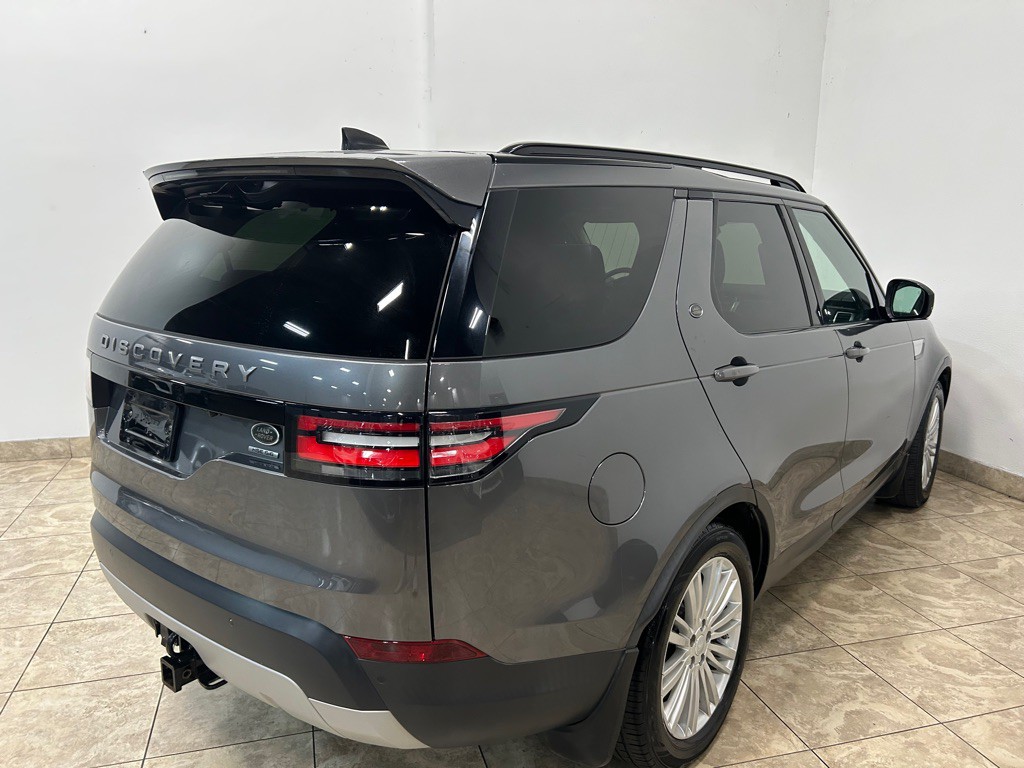2017 Land Rover Discovery Image 7