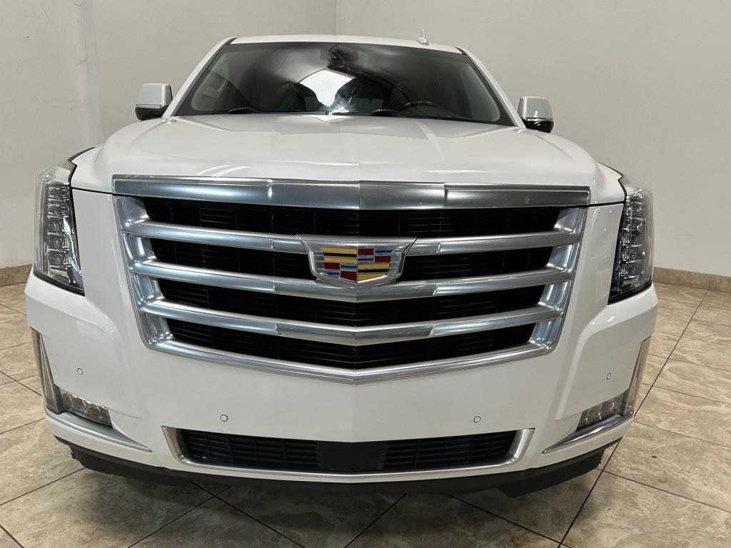 2017 Cadillac Escalade Image 4