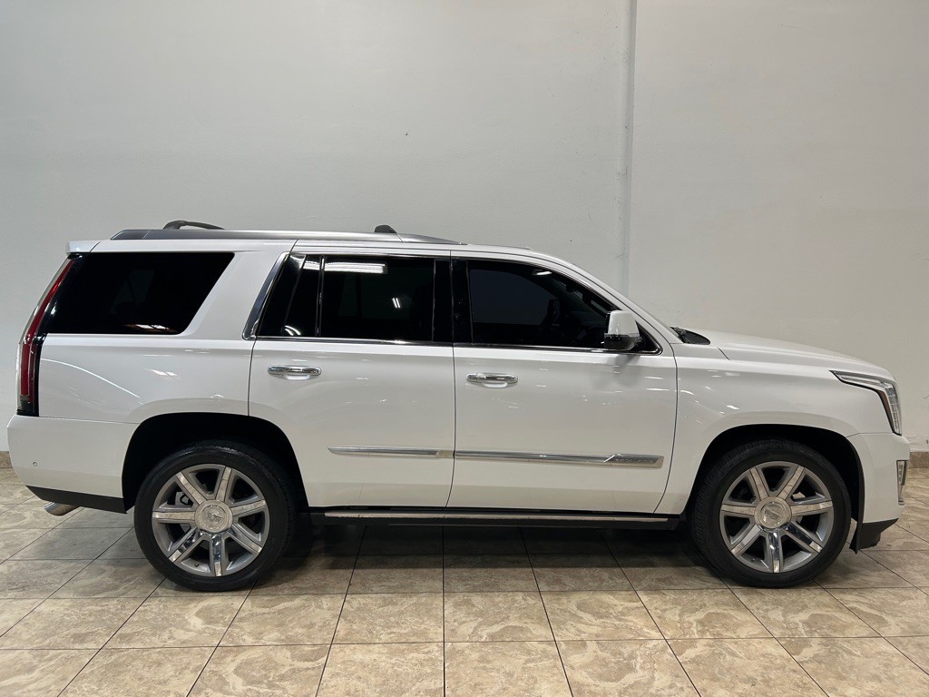 2017 Cadillac Escalade Image 6