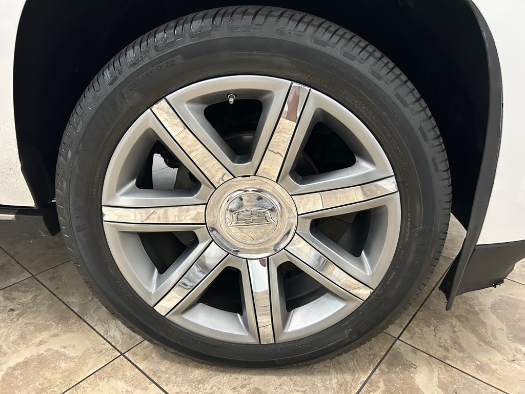 2017 Cadillac Escalade Image 10