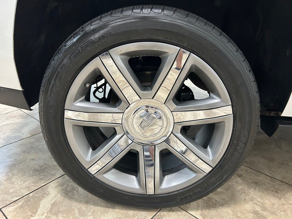 2017 Cadillac Escalade Image 11