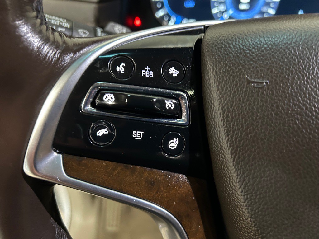 2017 Cadillac Escalade Image 21
