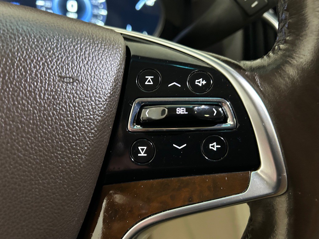 2017 Cadillac Escalade Image 22