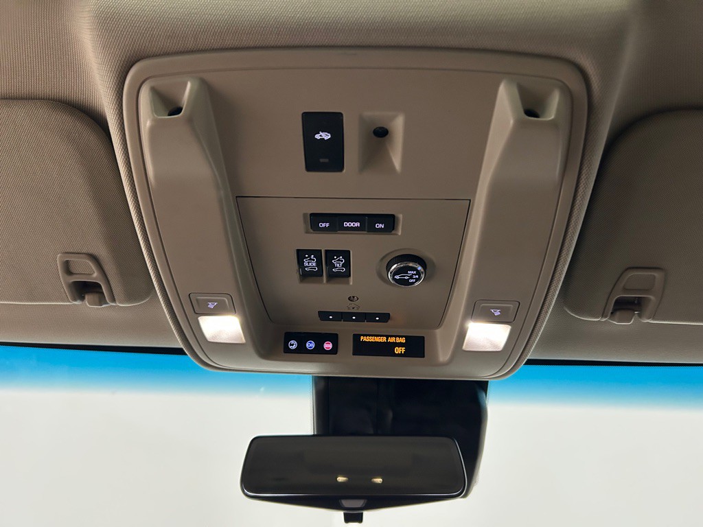 2017 Cadillac Escalade Image 23