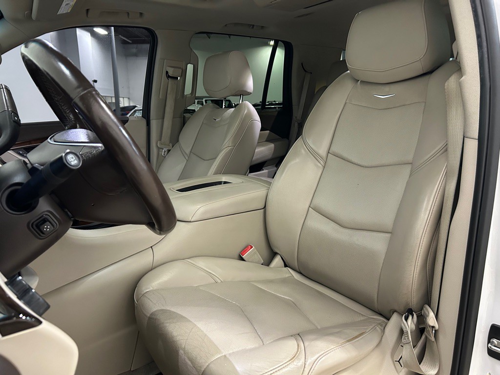 2017 Cadillac Escalade Image 25