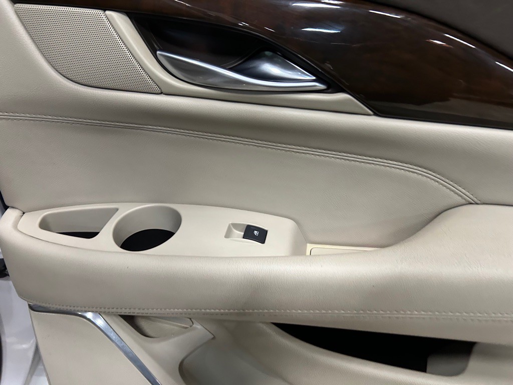 2017 Cadillac Escalade Image 36