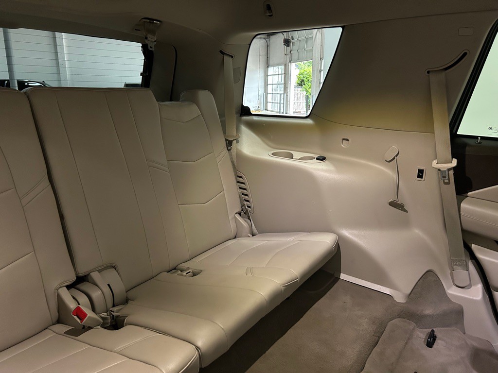 2017 Cadillac Escalade Image 40