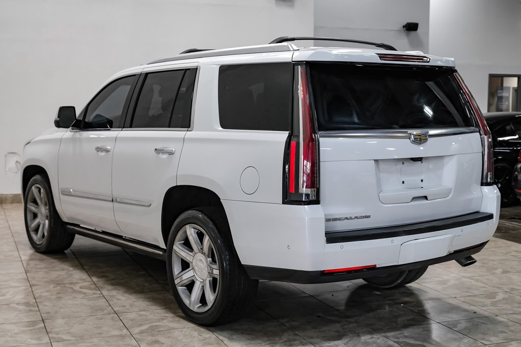 2017 Cadillac Escalade Image 10