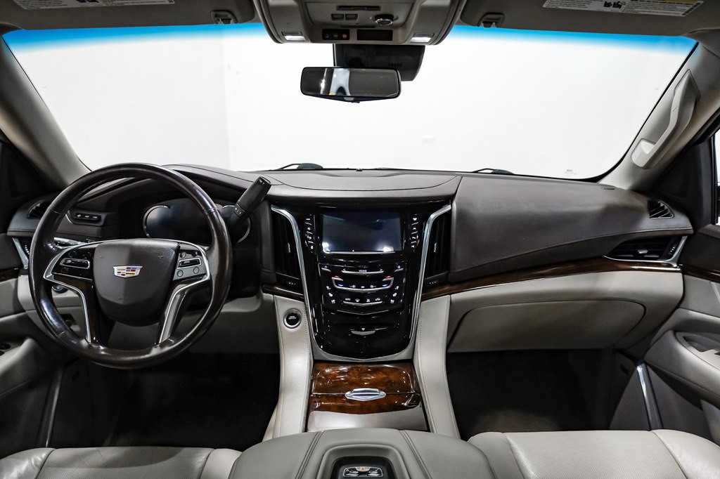 2017 Cadillac Escalade Image 12