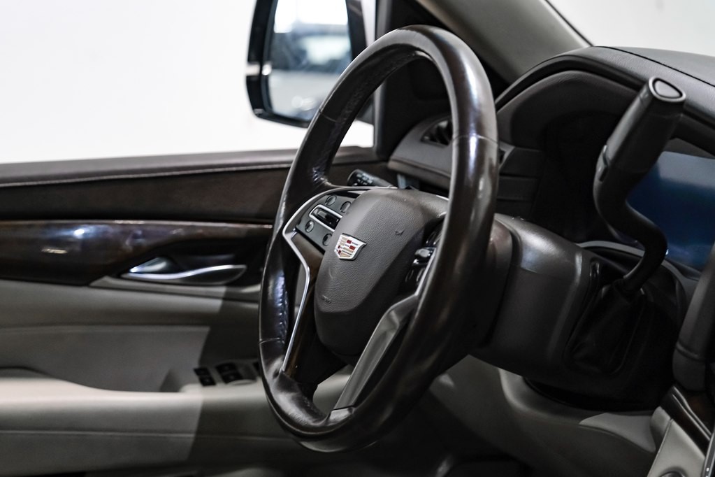 2017 Cadillac Escalade Image 13