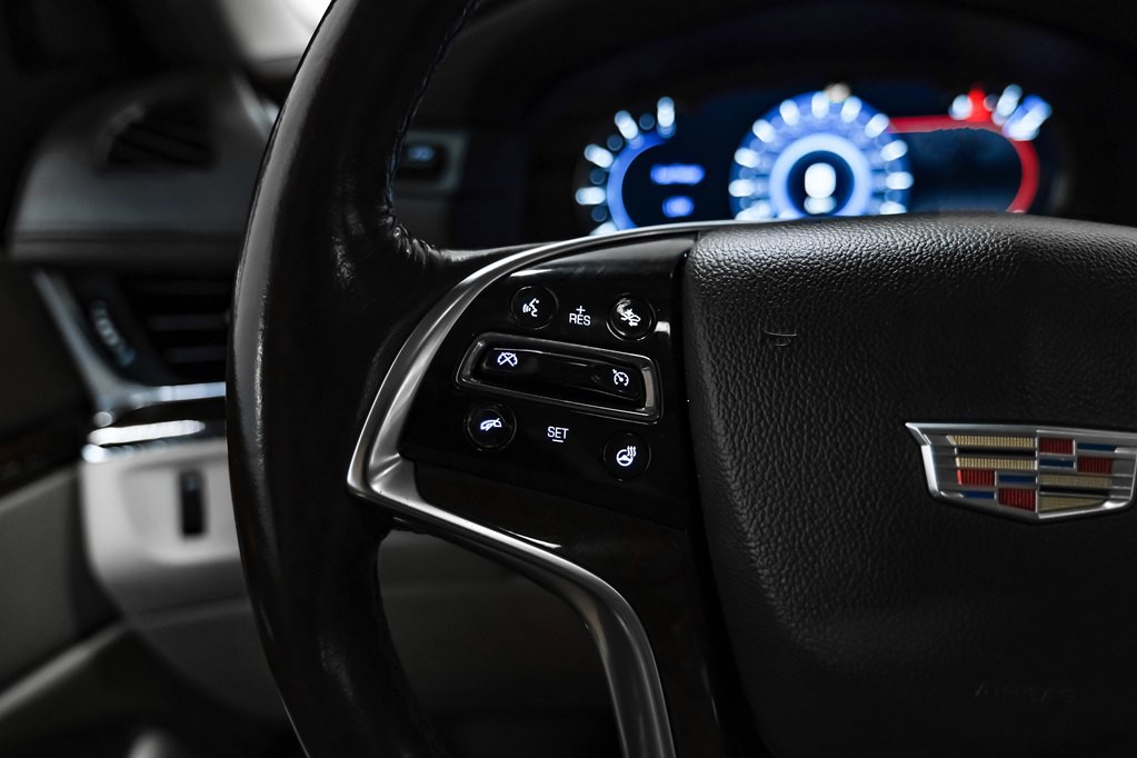 2017 Cadillac Escalade Image 16
