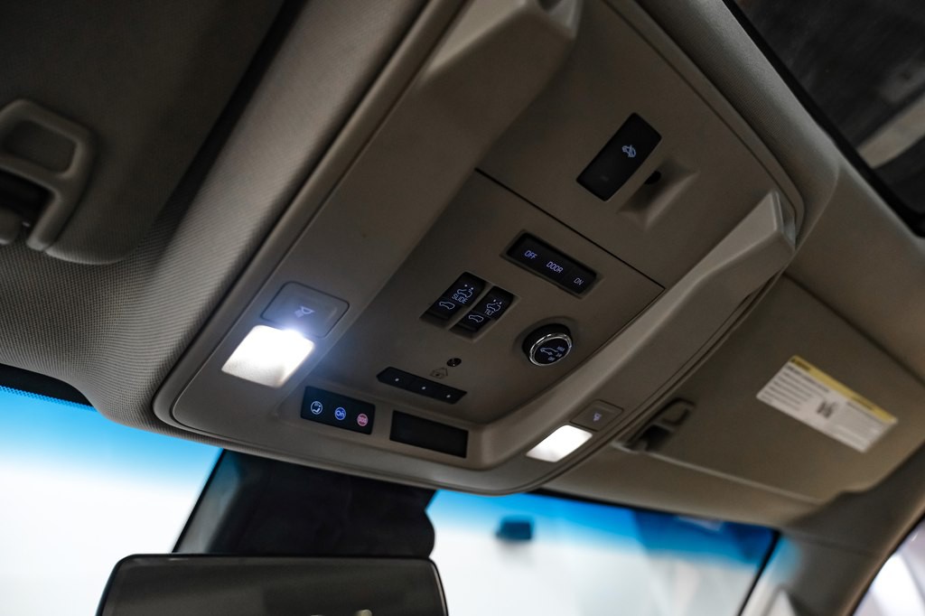 2017 Cadillac Escalade Image 23