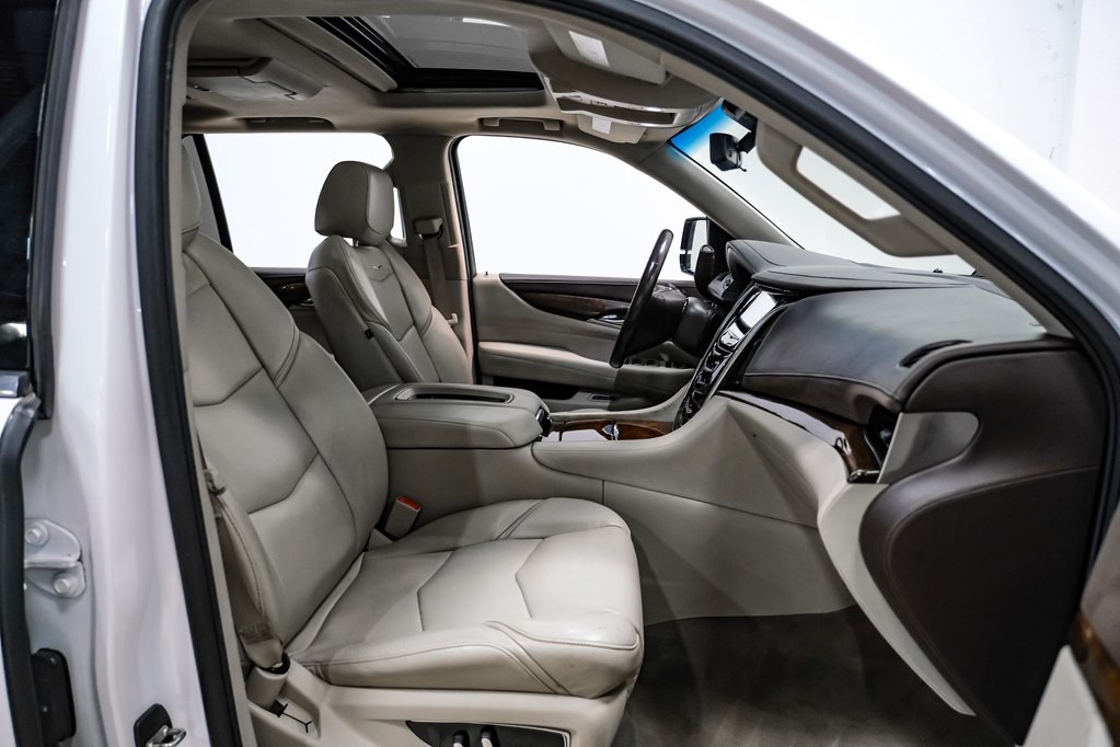 2017 Cadillac Escalade Image 25