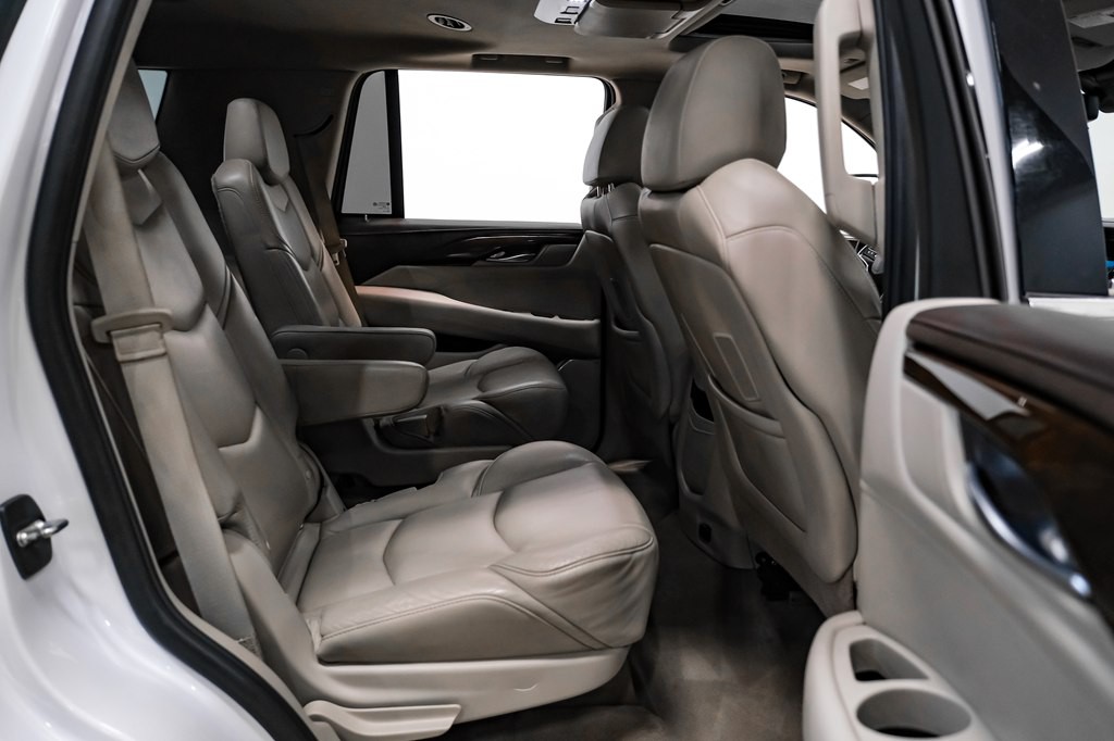 2017 Cadillac Escalade Image 27