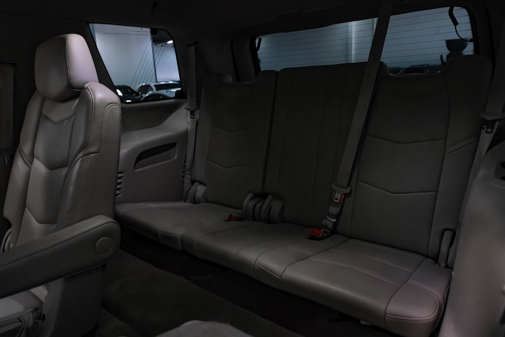 2017 Cadillac Escalade Image 31