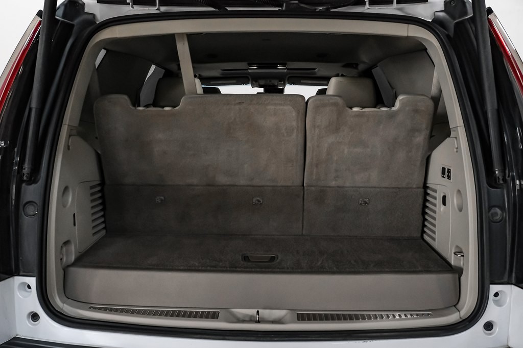 2017 Cadillac Escalade Image 46