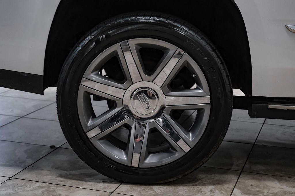 2017 Cadillac Escalade Image 48