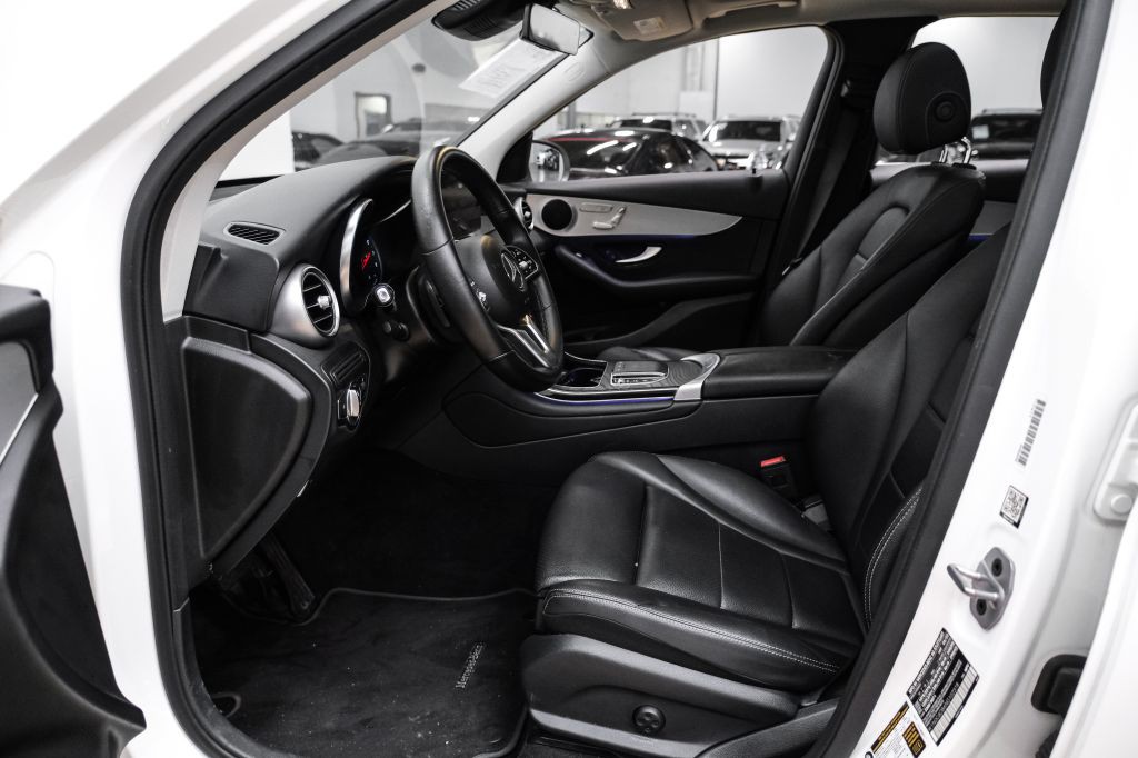 2022 Mercedes-Benz GLC-Class Image 4