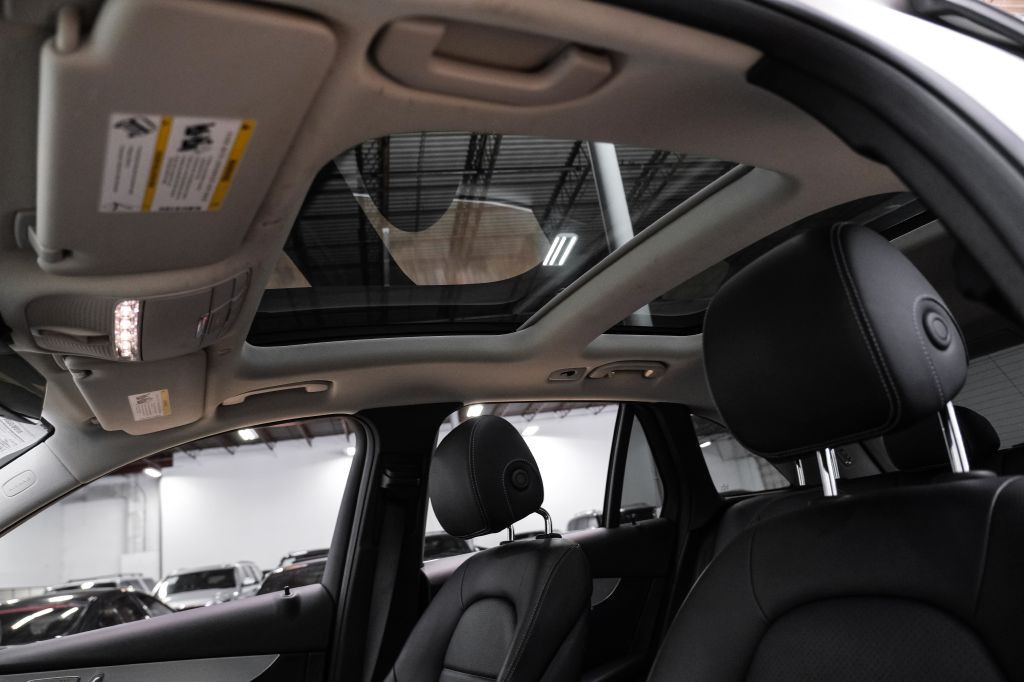 2022 Mercedes-Benz GLC-Class Image 5