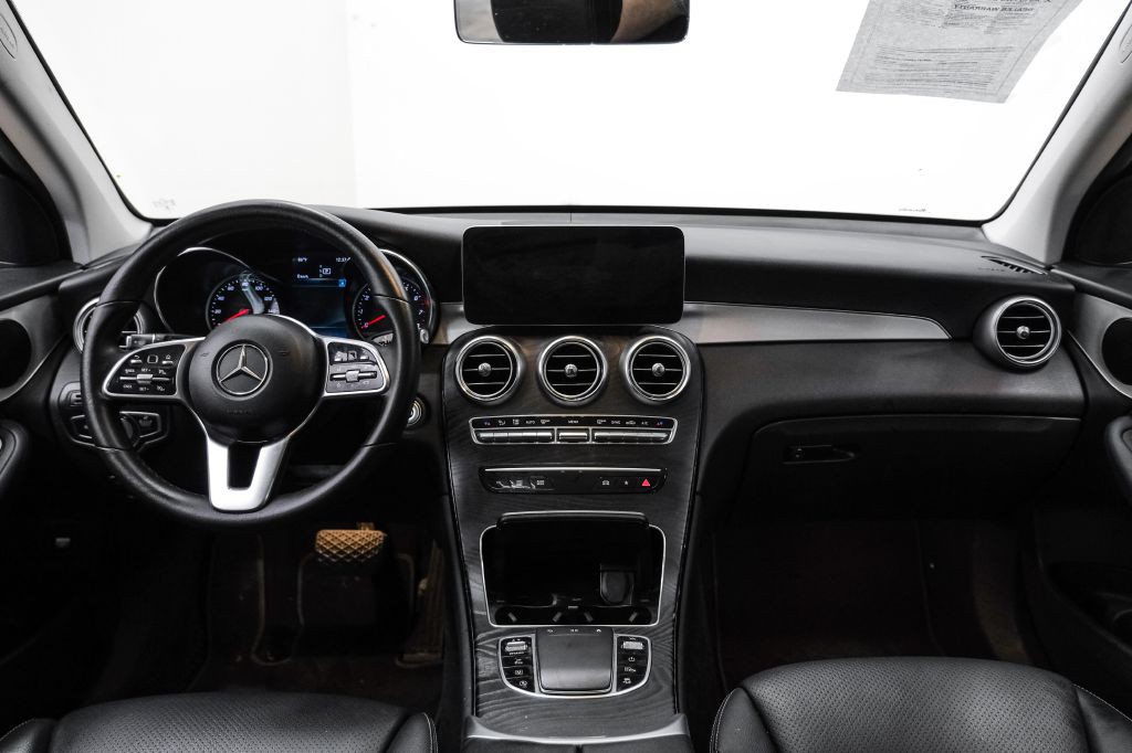 2022 Mercedes-Benz GLC-Class Image 12