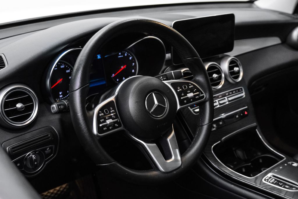 2022 Mercedes-Benz GLC-Class Image 14