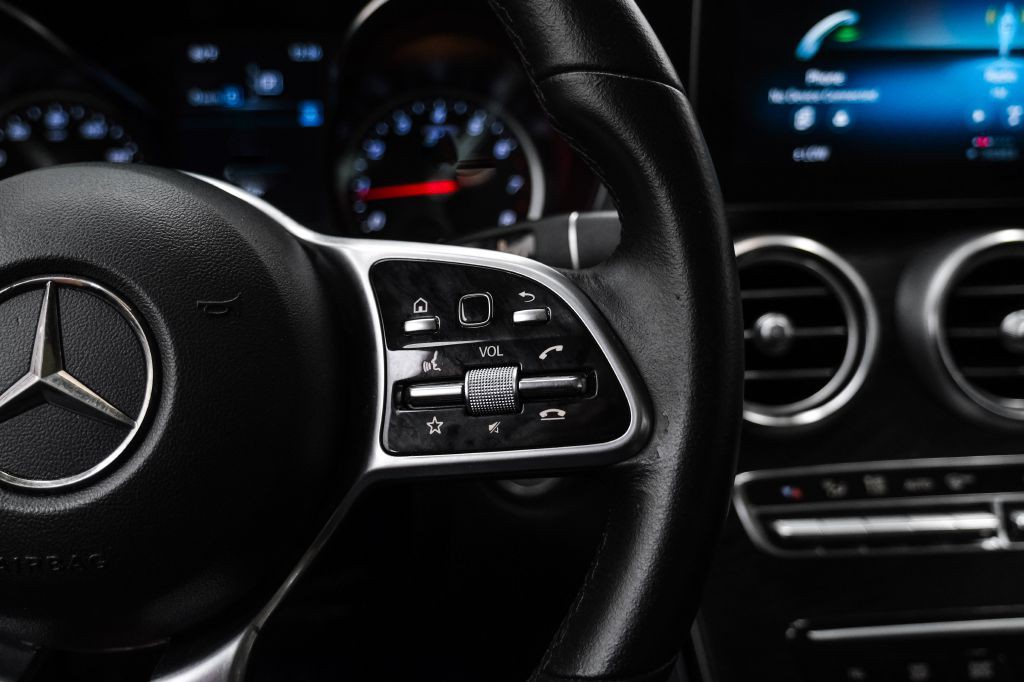 2022 Mercedes-Benz GLC-Class Image 17
