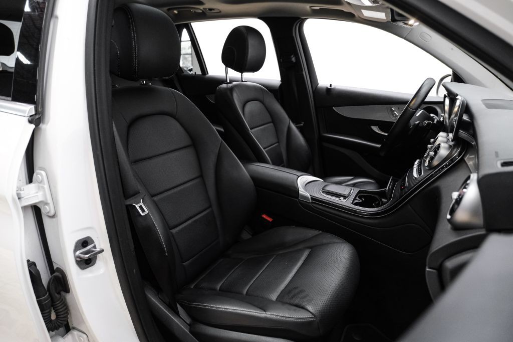 2022 Mercedes-Benz GLC-Class Image 33