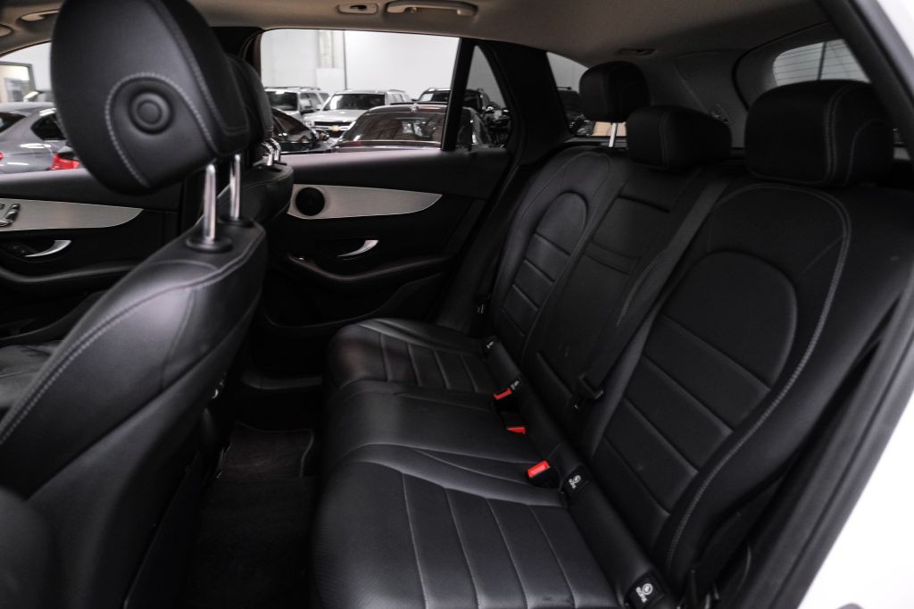 2022 Mercedes-Benz GLC-Class Image 41