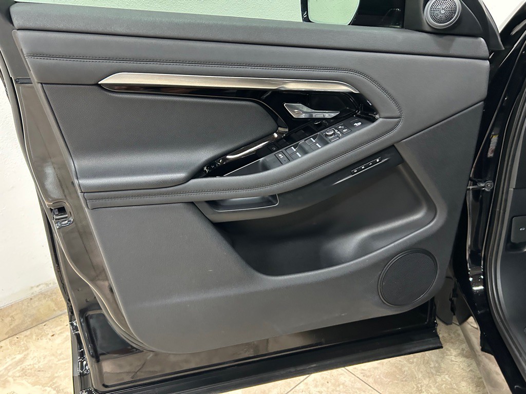 2020 Land Rover Range Rover Evoque Image 14