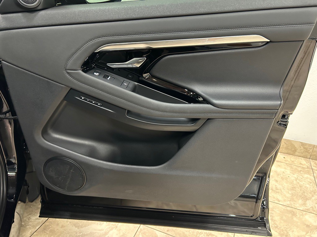 2020 Land Rover Range Rover Evoque Image 18