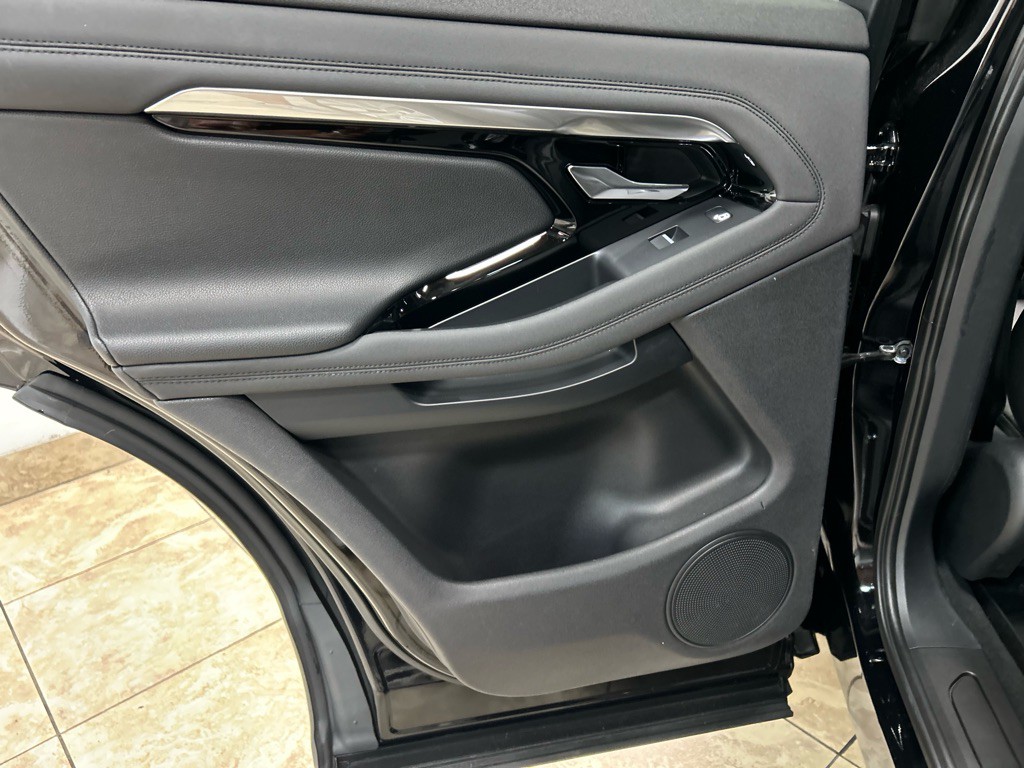 2020 Land Rover Range Rover Evoque Image 25
