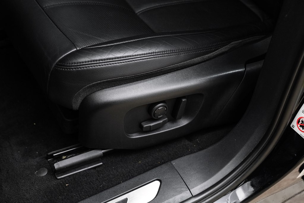 2020 Land Rover Range Rover Evoque Image 28