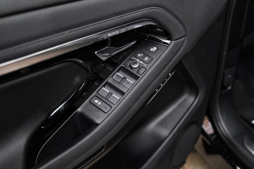 2020 Land Rover Range Rover Evoque Image 34
