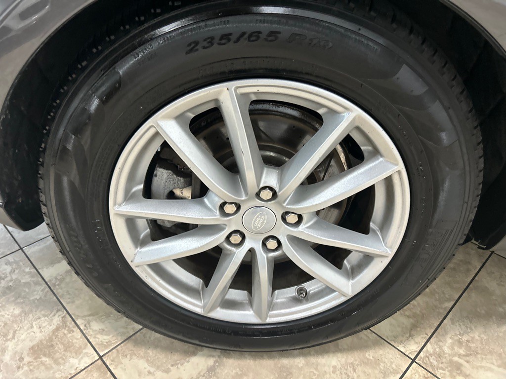 2016 Land Rover Range Rover Image 11