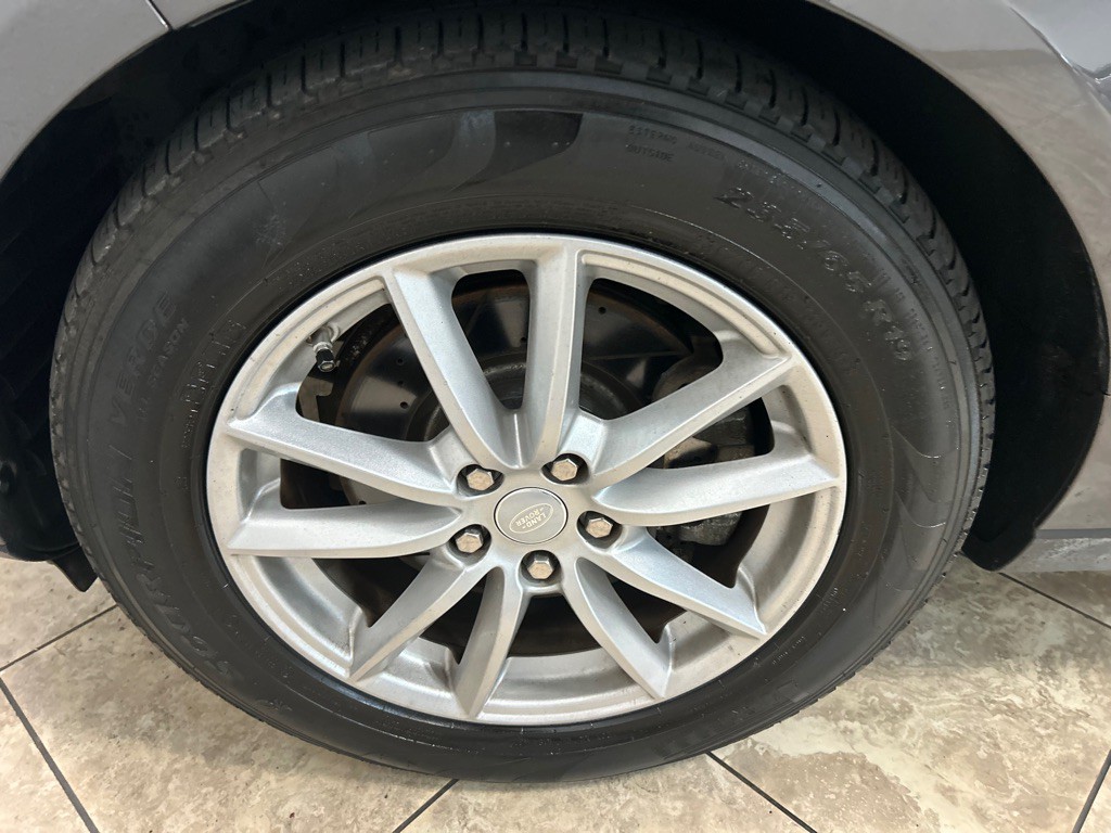 2016 Land Rover Range Rover Image 12