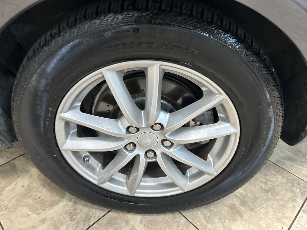 2016 Land Rover Range Rover Image 13