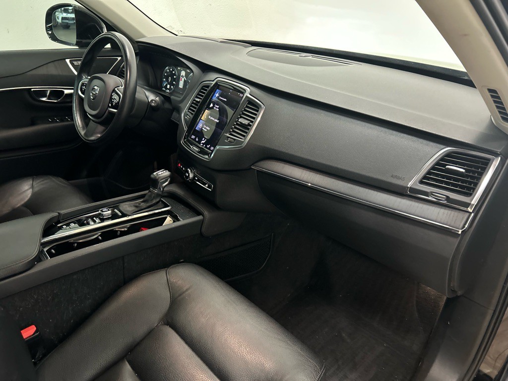 2020 Volvo XC90 Image 18