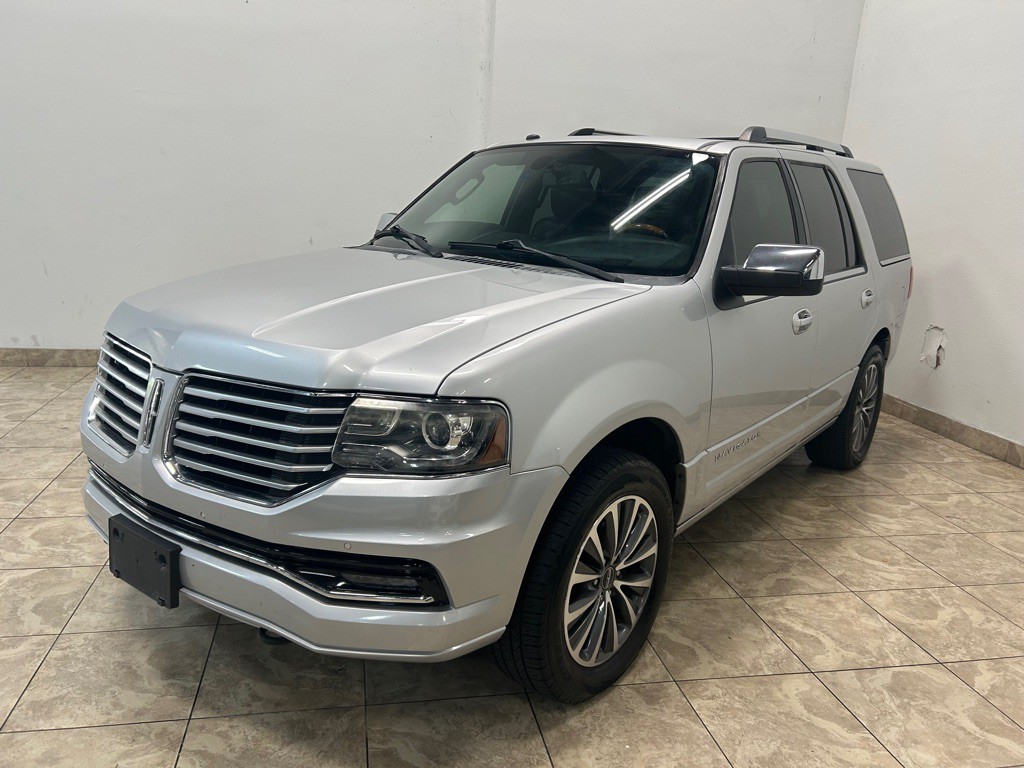 2017 Lincoln Navigator Image 1
