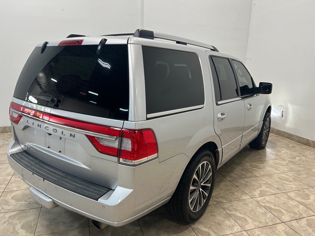 2017 Lincoln Navigator Image 7