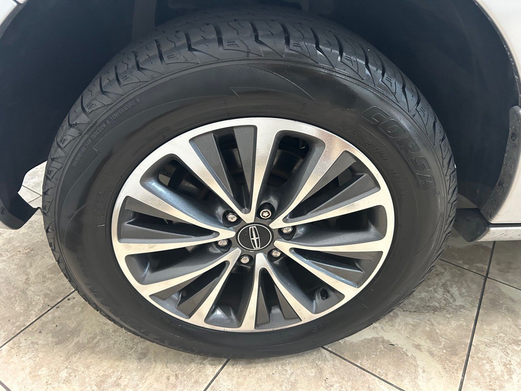 2017 Lincoln Navigator Image 13
