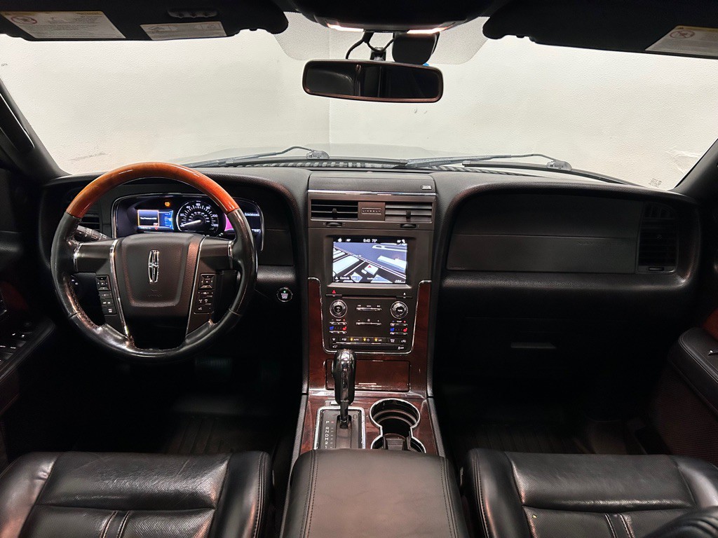 2017 Lincoln Navigator Image 29