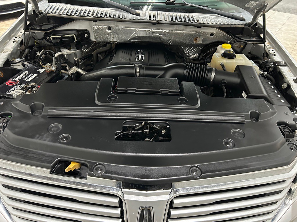 2017 Lincoln Navigator Image 36