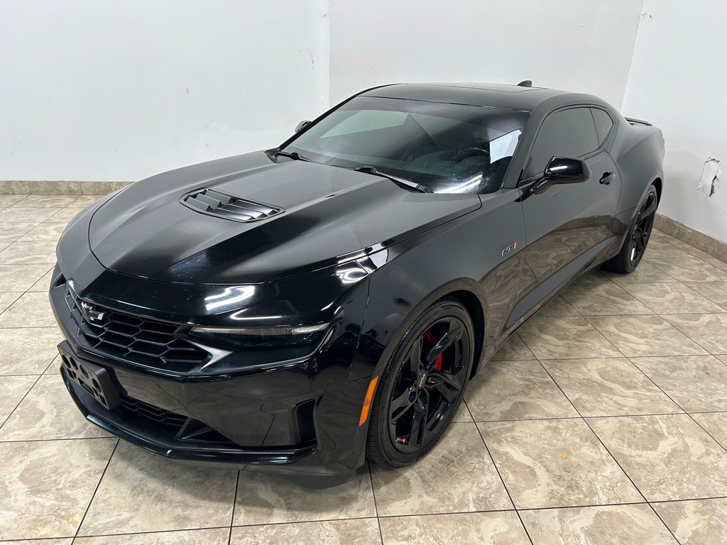 2022 Chevrolet Camaro Image 1