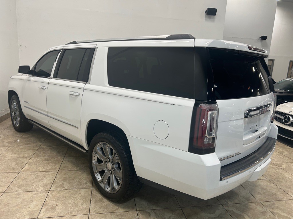 2015 GMC Yukon Image 9